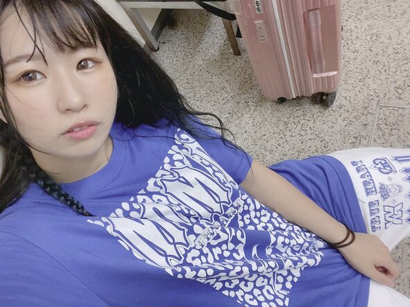momo-watanabe-7cpdxxg2vx.jpg