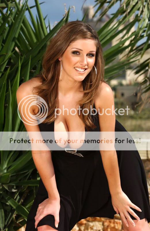 0404_lucy_pinder_01.jpg
