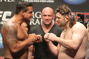 54_ufc130_qna_weighins_large.jpg